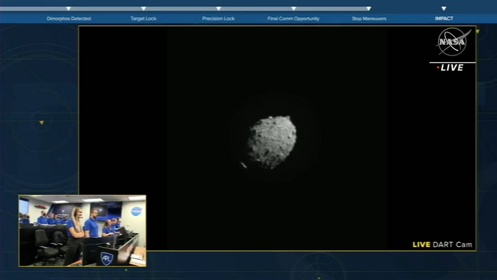 El momento en que la nave espacial de la NASA chocó contra un asteroide