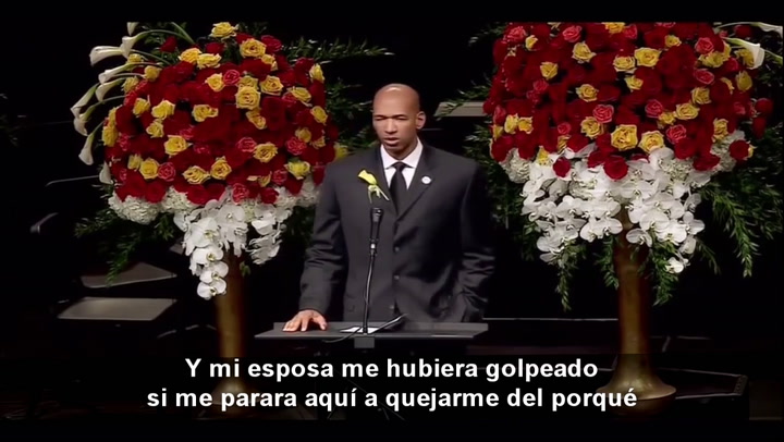 Este hombre cristiano sorprendió a todos en el funeral de su esposa