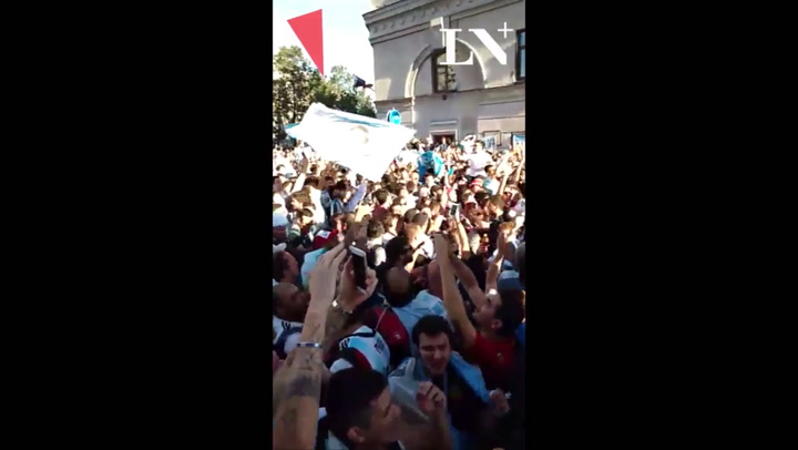 Los hinchas argentinos invadieron las calles de Kazán
