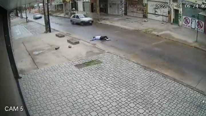 Laferrere: un joven fue brutalmente golpeado durante un robo piraña y quedó desmayado en calle