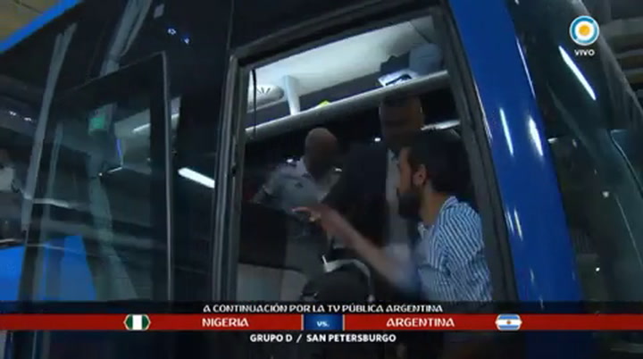Así fue la llegada de la selección argentina al estadio de San Petersburgo - Fuente: Tv Pública