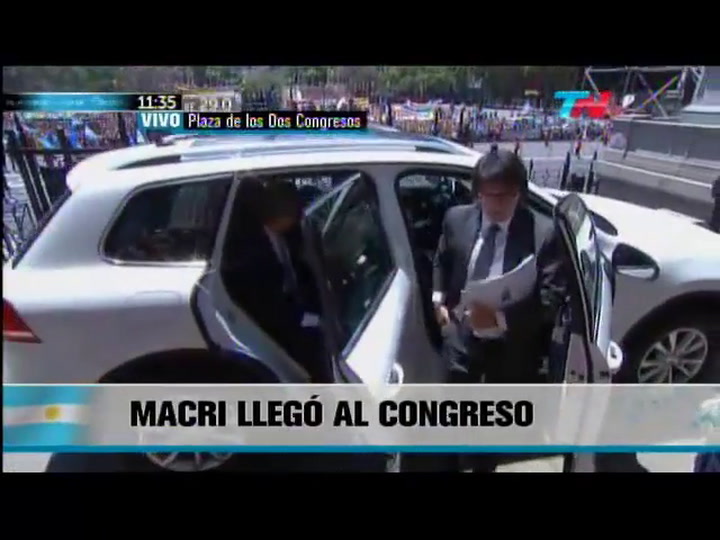 Minuto a minuto: Mauricio Macri ya es el  presidente de la Nación y se dirige a la Casa Rosada