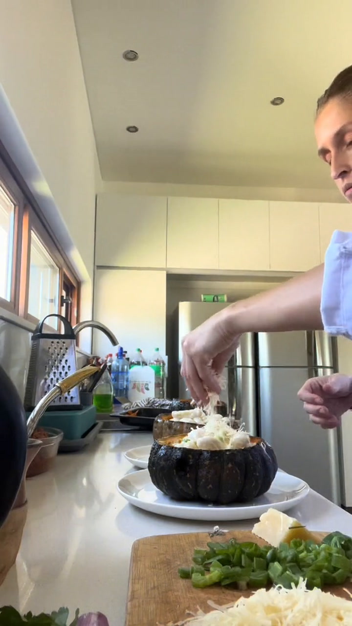 Lucia Scarpa  muestra en TikTok cómo es ser chef privada de Wos