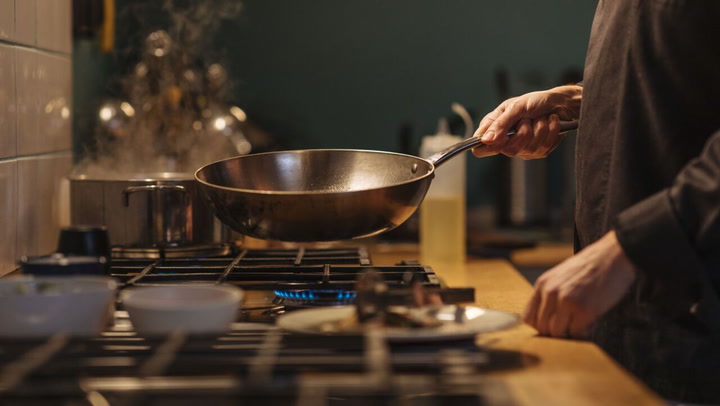 Wok on Electric Stove Tops: How to Choose and Use One
