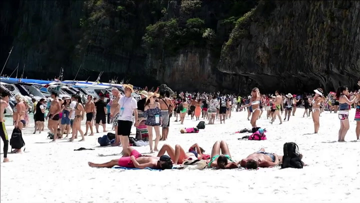 Célebre bahía de la película “La Playa” cierra indefinidamente  - Fuente: AFP