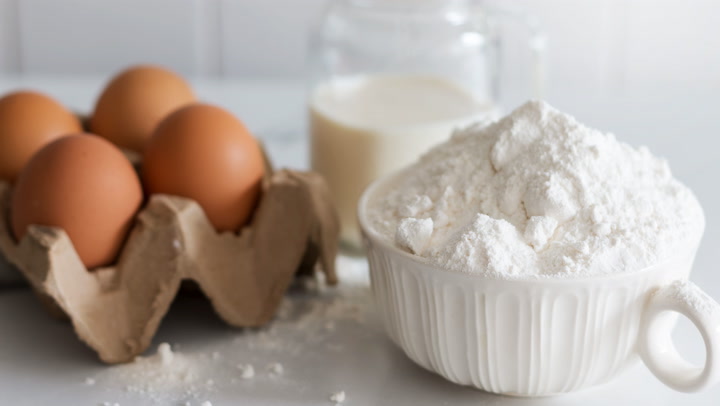 Does Cake Flour Go Bad: Assessing Pantry Staples