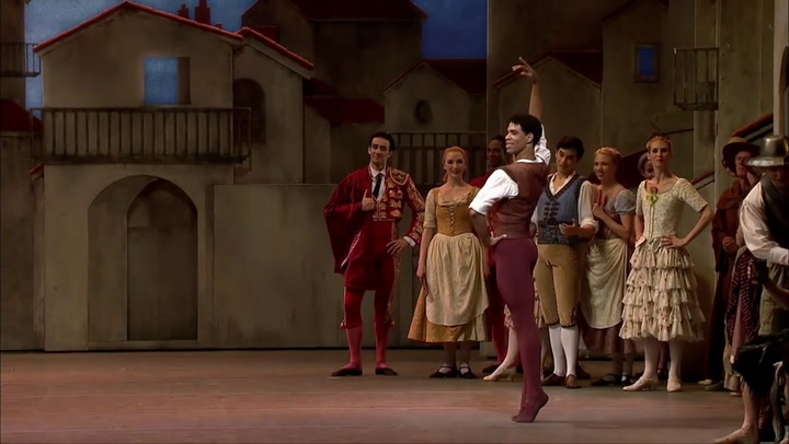 Marianela Núñez junto a Carlos Acosta en Don Quijote, por The Royal Ballet
