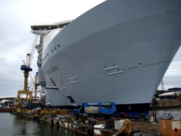 Oasis Of The Seas Ship Tour - Ship Exterior