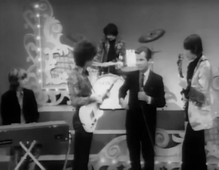 Una de las últimas apariciones televisivas de Syd Barrett junto a Pink Floyd - Fuente: YouTube