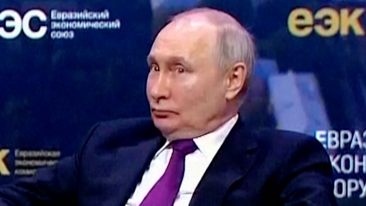 Putin kritiseres - reagerer