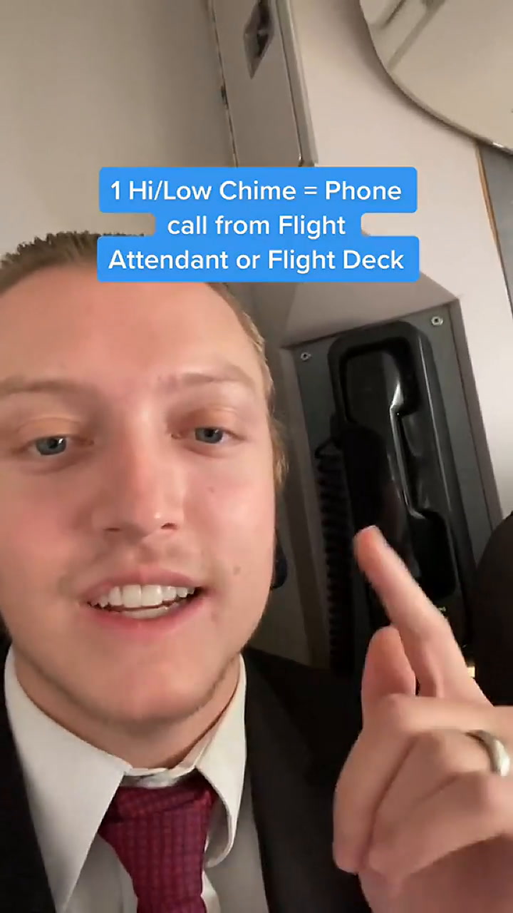 Un asistente de vuelo reveló en TikTok qué significan los sonidos que se escuchan en los aviones