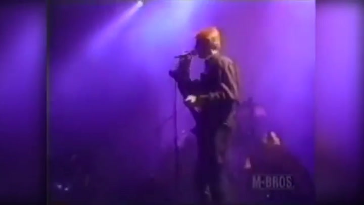 Siete años en el Tibet, David Bowie y Dave Grohl, en el Madison Square Garden - Fuente: YouTube