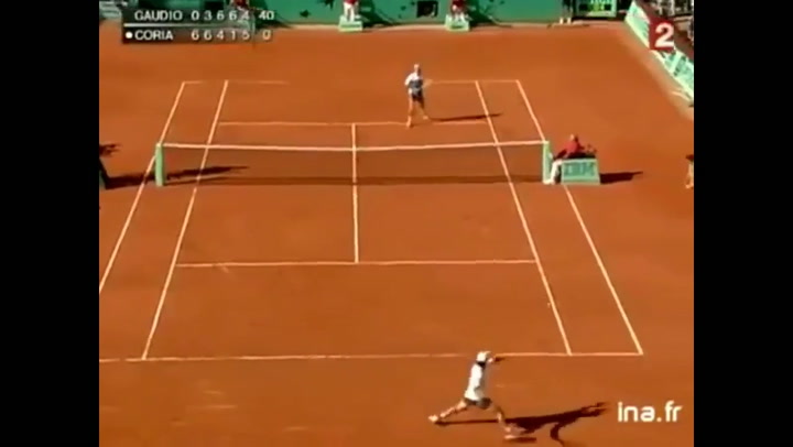 Passing shot de Gaudio contra Coria - Roland Garros 2004 - Fuente: YouTube