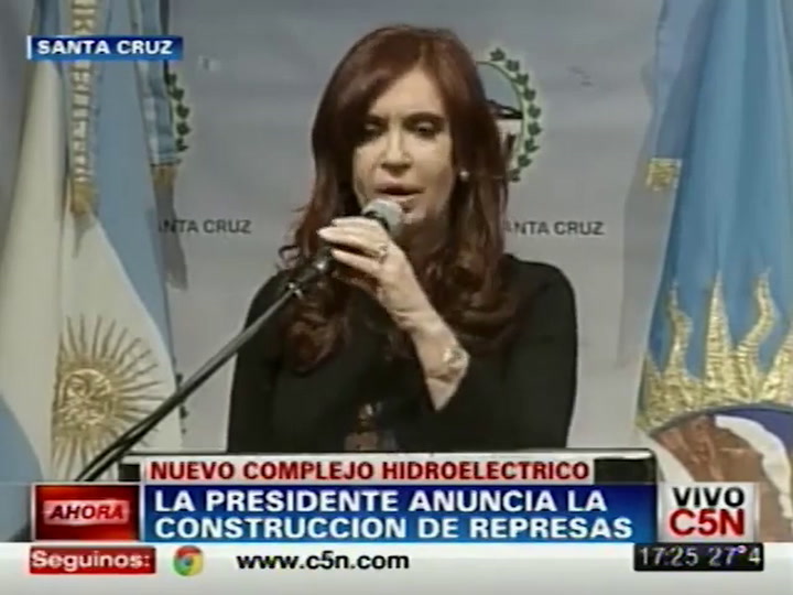 Cristina Kirchner leyó un artículo de la Constitución (C5N)