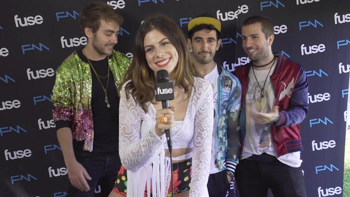 Frankie Talks About Dressing Up Her Bandmates