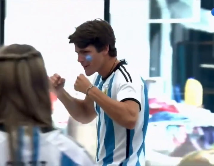 Marcos celebra el triunfo de Argentina ante Polonia de manera eufórica