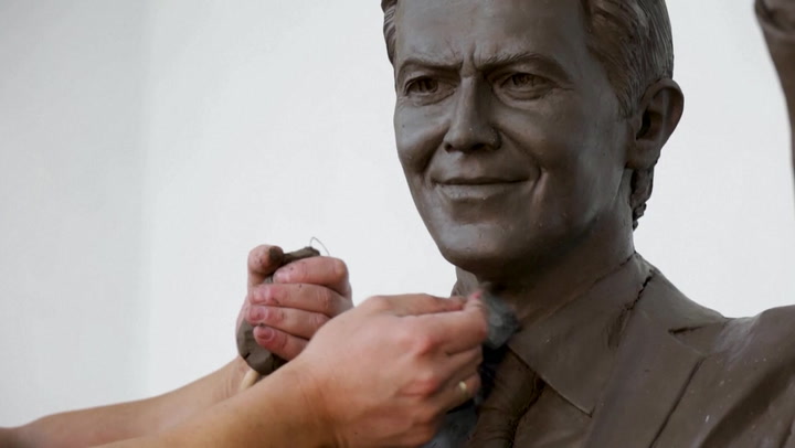 Sculptor creates statue of Tony Blair in Kosovo to honour 'Tonibler' cult