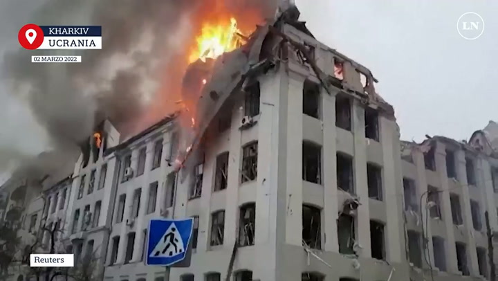 El relato de los ucranianos desde el epicentro de los bombardeos rusos: “Kharkiv está arruinada”