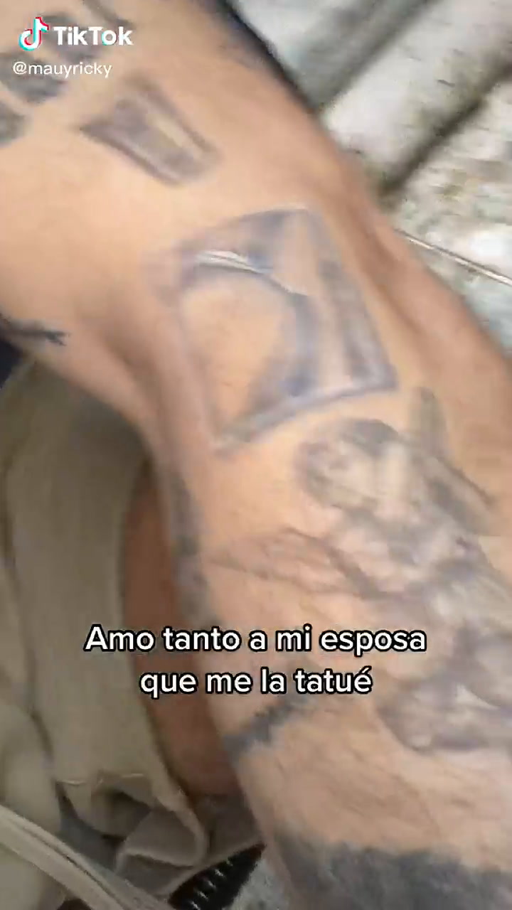 El video de Ricky Montaner donde expone el tatuaje en honor a su esposa
