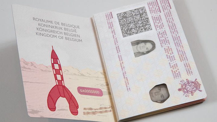 Los Pitufos y Tintín ahora están impresos en el pasaporte belga