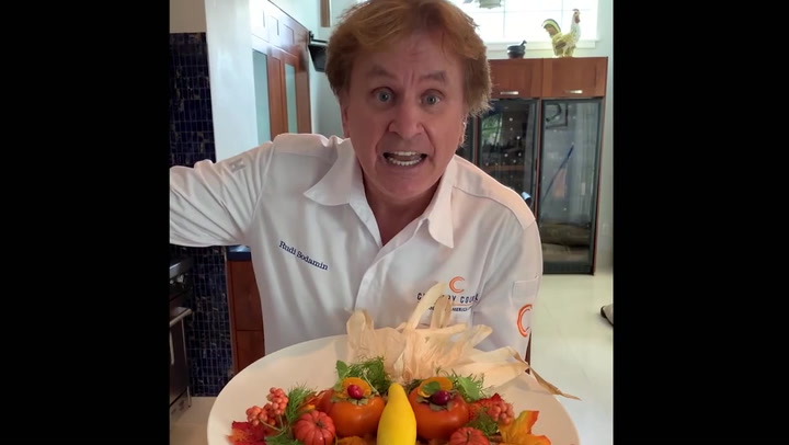 Rudi Sodamin does a Thanksgiving themed special "Food faces" Cruise review video