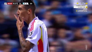 Di María metió un golazo de tiro libre para Benfica