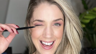 Video: Med dette trikset får du perfekt eyeliner! 