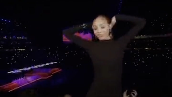 Super Bowl: ASL gives high-energy signing during Rihanna halftime show