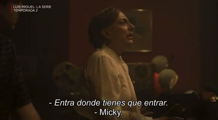 La escena en la que Luis Miguel ensaya con Sergio (Fuente: Netflix)