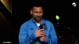 Leo Messi y un gracioso momento durante el homenaje: "Amo el 'fúlbol'"