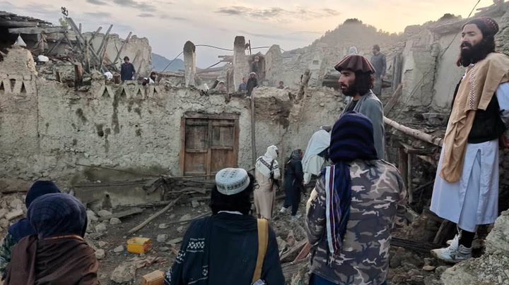 Afghanistan earthquake: At least 920 killed and hundreds more injured, authorities say