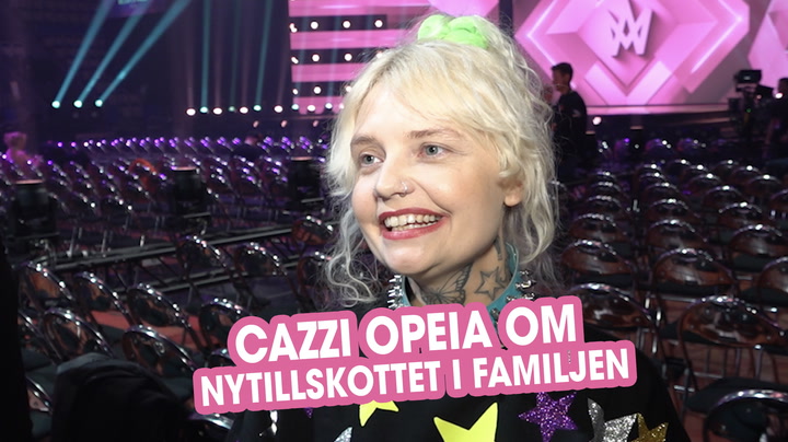 Cazzi Opeia om nytillskottet i familjen – därför är sambon inte på plats i Melodifestivalen
