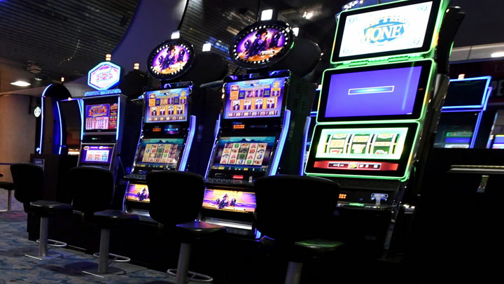 Las Vegas Tourist Wins $300K in Airport Slot Machine Just Before Boarding  Flight Home