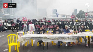 Familias de rehenes israelíes bloquean autopista de Tel Aviv