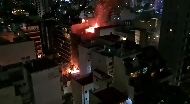 Un importante incendio se registró en Cuba al 2500, en el barrio de Belgrano
