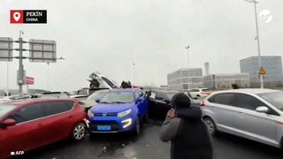 Choque múltiple de cien coches en una autopista china