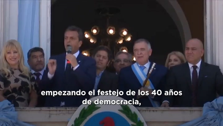 Sergio Massa recita el preámbulo de la Constitución, en Tucumán