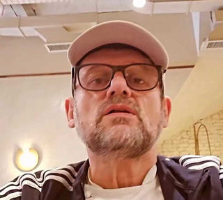 Christophe Krywonis publicó un video con una oferta de trabajo que enojó a sus seguidores