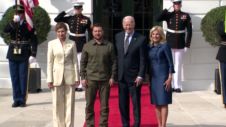 President Zelensky and Ukraine's First Lady arrive at White House