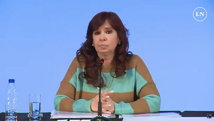 Cristina Kirchner:  'La renuncia de Guzmán fue un acto de irresponsabilidad política'
