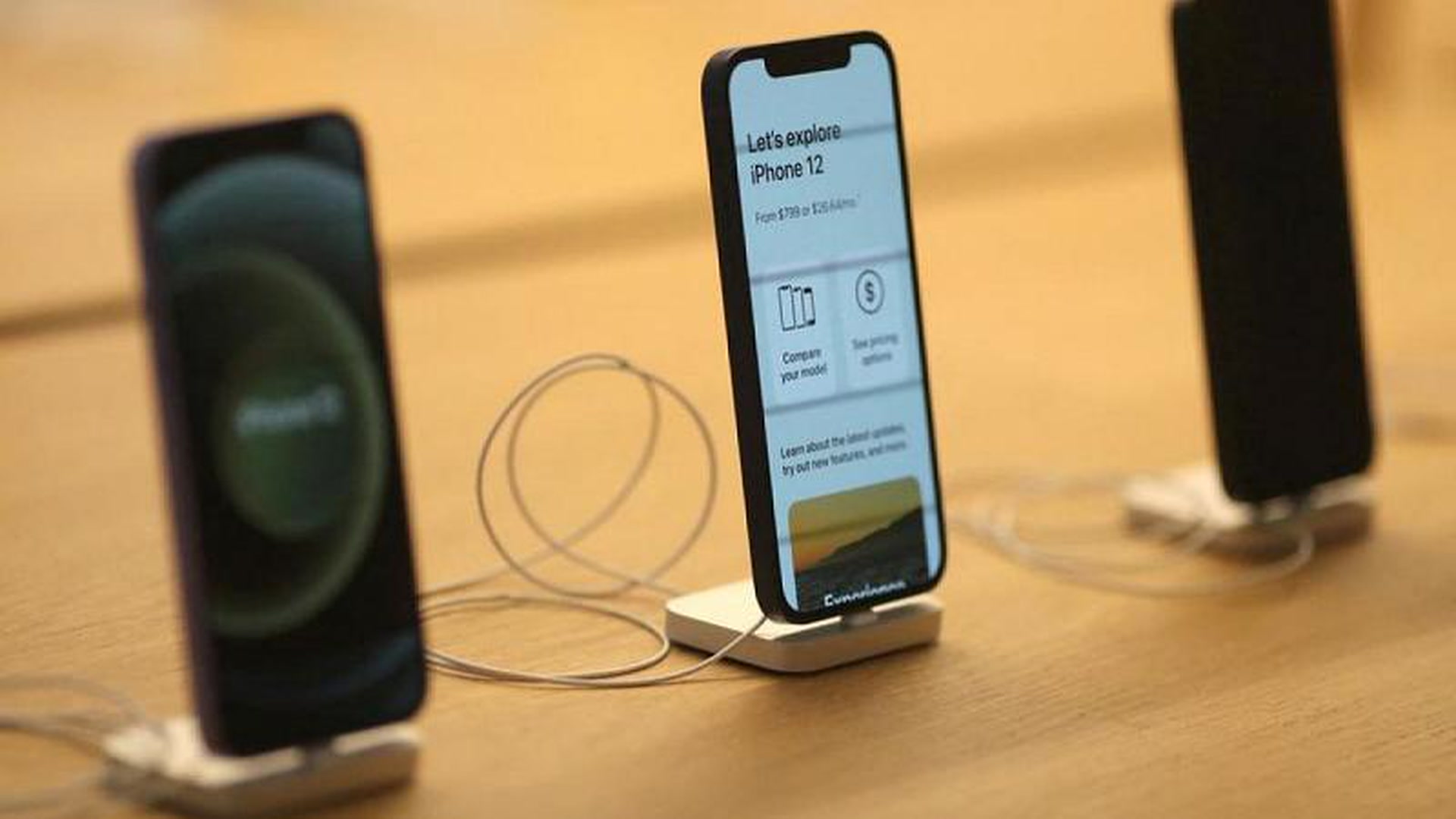 La Unión Europea aprueba una ley que obliga a Apple a cambiar el de iPhone Independent