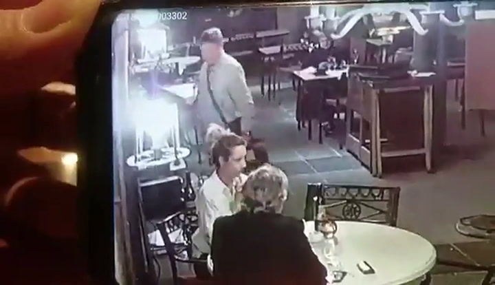 El enfrentamiento de Alberto Fernández con un hombre dentro de un restaurant en septiembre de 2018