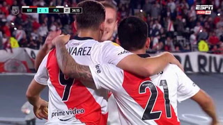 Julián Álvarez cambió el penal por gol