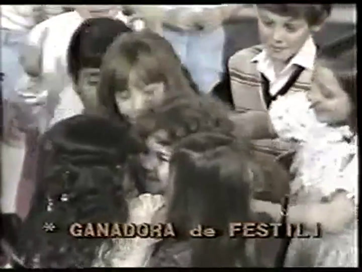 Lorena Paola interpretando “El sustantivo”, en Festilindo 1981 - Fuente: YouTube