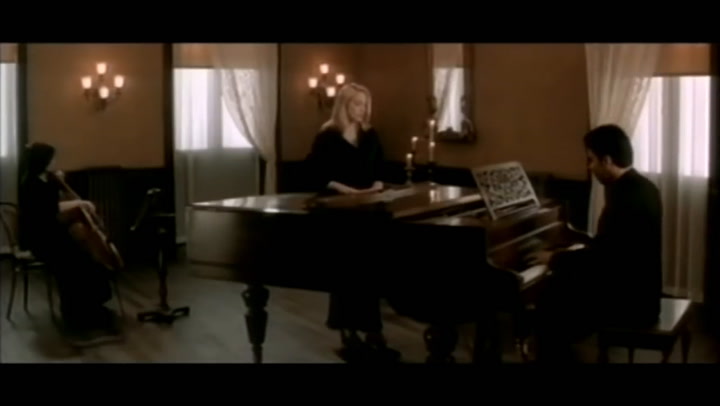 Madonna | You Must Love Me - Fuente: Youtube