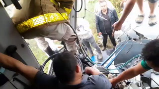 Rescatan a conductor heridos tras colisión en Ocotepeque