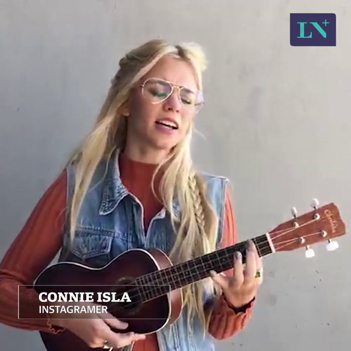 Connie Isla canta para LA NACION