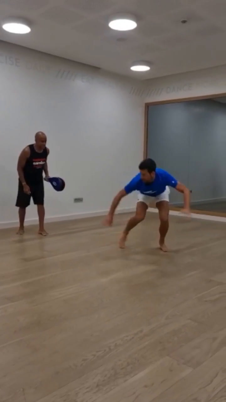 Las clases de capoeira forman parte del entrenamiento del tenista.