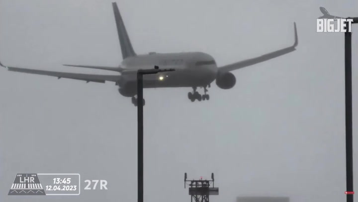 Storm Noa: United Airlines flight forced to abort landing as strong winds rock plane