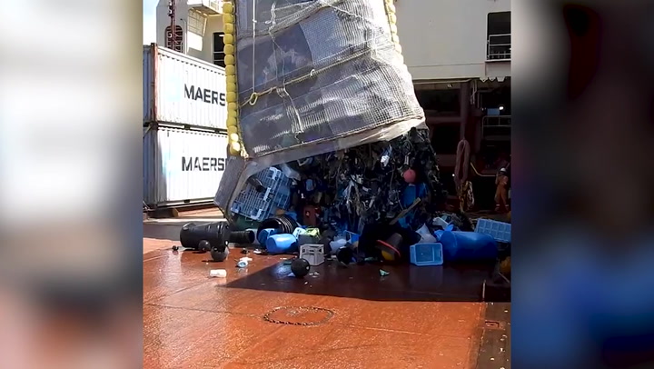 Clean-up pulls in 10 tonnes of trash from the ocean